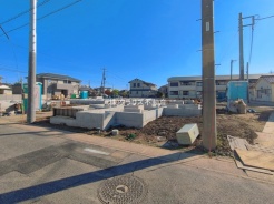 吉川市中曽根１丁目