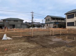 吉川市中曽根１丁目