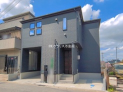 草加市谷塚上町