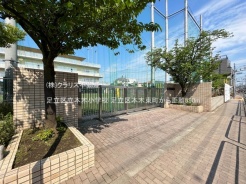 足立区本木東町