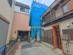 足立区本木東町