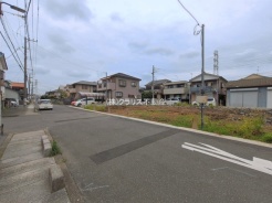 草加市氷川町