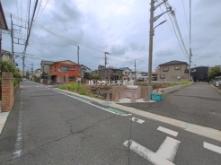 草加市氷川町