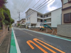 草加市氷川町