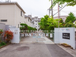 草加市新里町