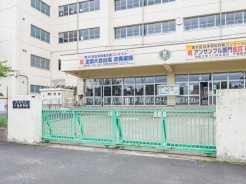 八潮市伊草1丁目