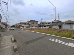 草加市氷川町