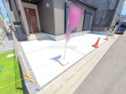 草加市苗塚町
